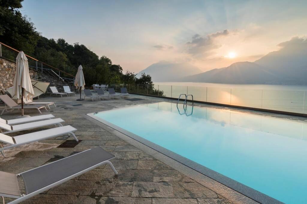 Beautiful Poolside And Stunning Lake View Gardenia Bellano Exterior photo